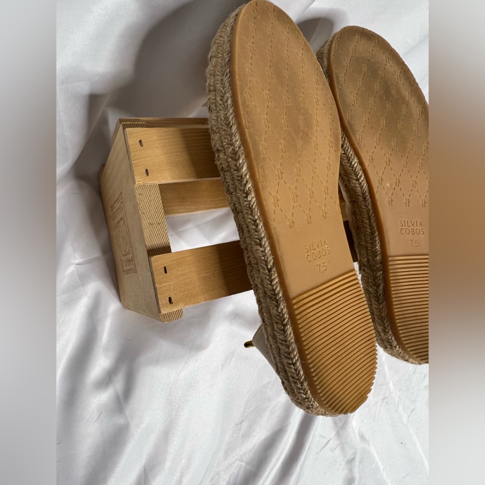 Silvia Cobis Soil Mocasines Leather Flat Espadrilles Women’s Cream/Gold Pom Poms - Picture 8 of 15